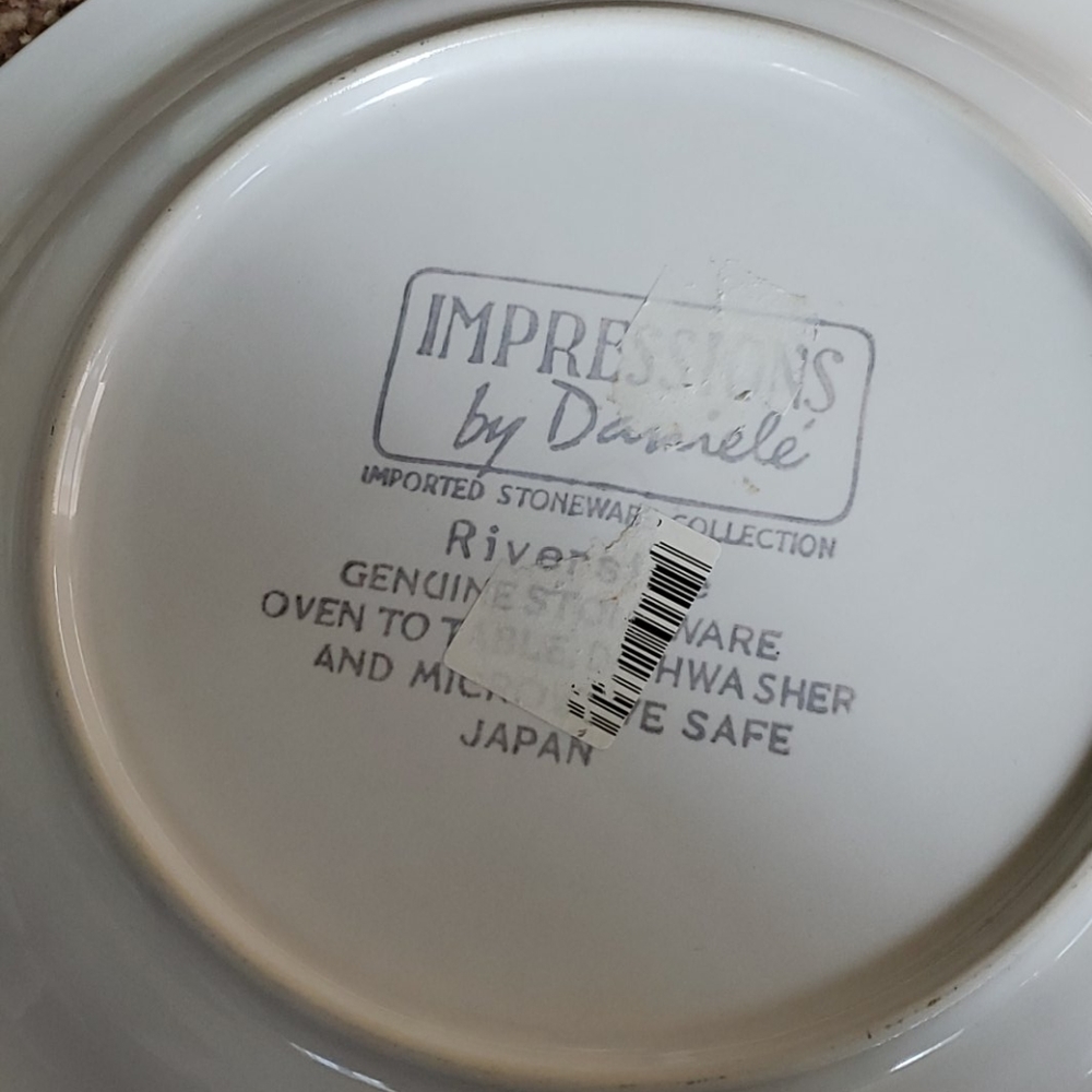 Plates - Picture 3 of 3